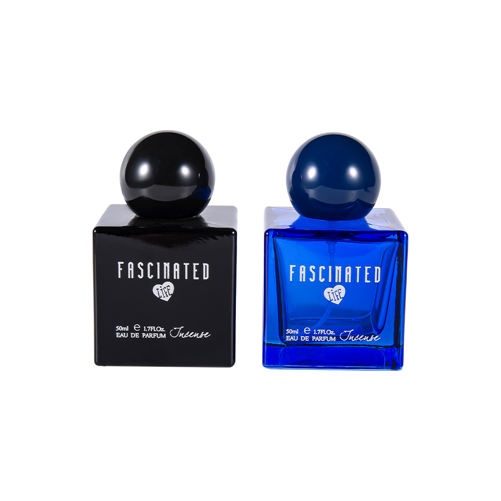 KY145-WJ2537 Frasco de perfume de vidro impresso colorido em cubo de 50ML com tampa de plástico UV esférica